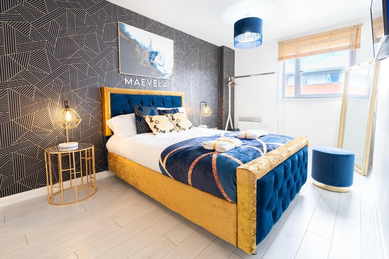 Maevela Apartments - Ultra Lavish Luxury 2 Bed Apartment City Centre - With Balcony - Free Secure Parking - Ps4 & Smart Tv'S Birmingham Buitenkant foto