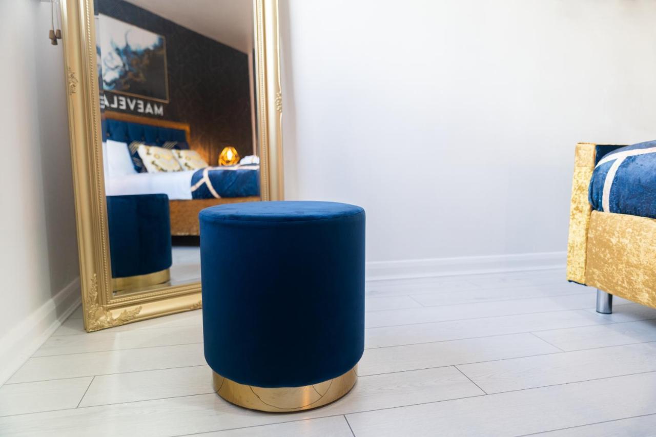 Maevela Apartments - Ultra Lavish Luxury 2 Bed Apartment City Centre - With Balcony - Free Secure Parking - Ps4 & Smart Tv'S Birmingham Buitenkant foto