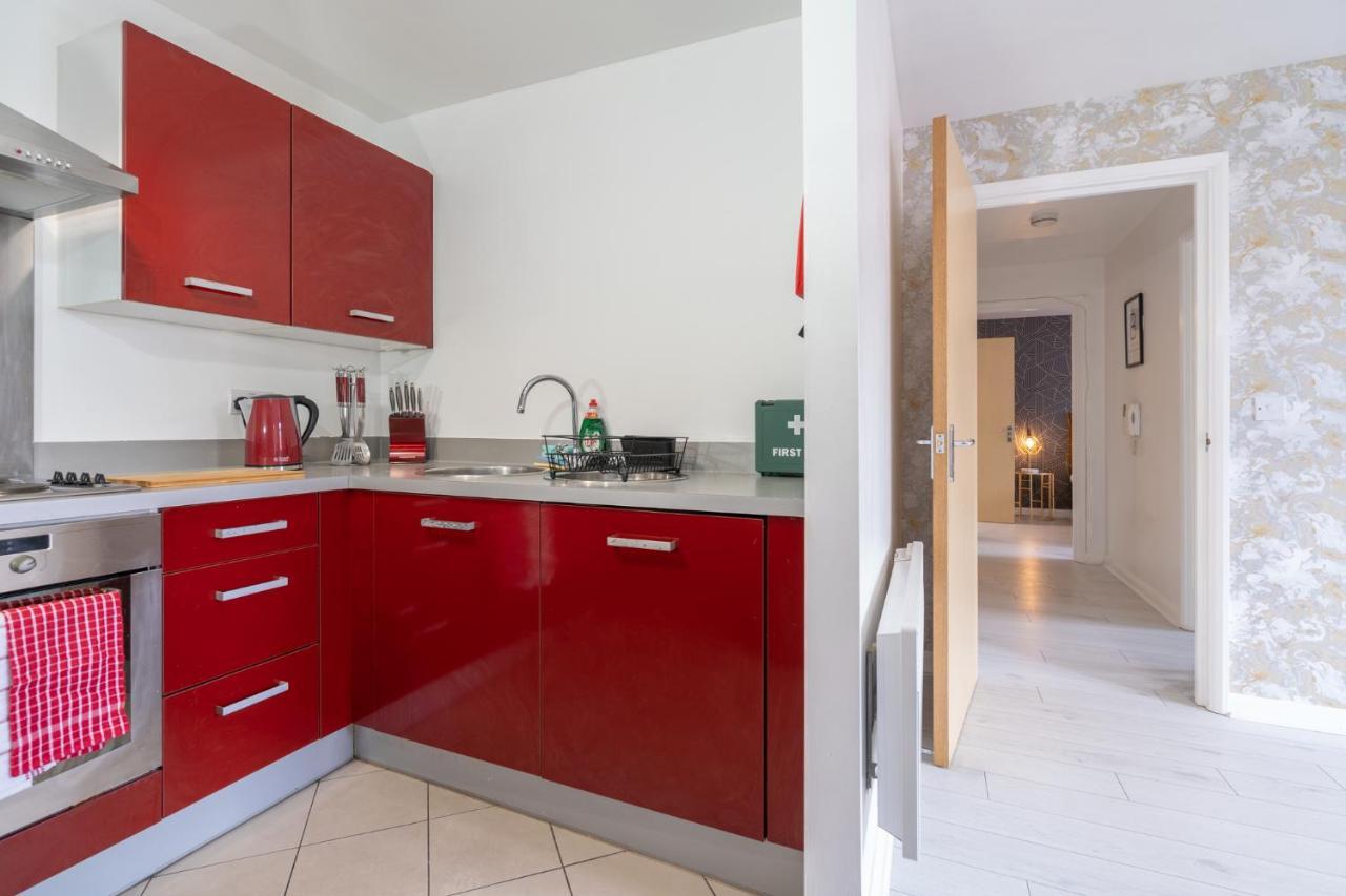 Maevela Apartments - Ultra Lavish Luxury 2 Bed Apartment City Centre - With Balcony - Free Secure Parking - Ps4 & Smart Tv'S Birmingham Buitenkant foto