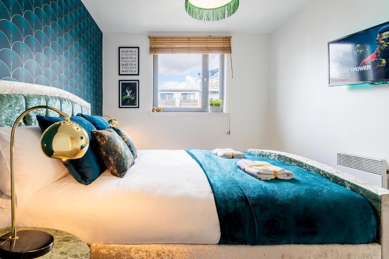 Maevela Apartments - Ultra Lavish Luxury 2 Bed Apartment City Centre - With Balcony - Free Secure Parking - Ps4 & Smart Tv'S Birmingham Buitenkant foto