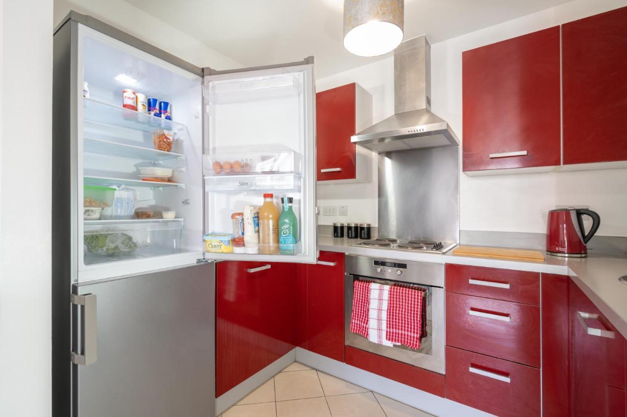 Maevela Apartments - Ultra Lavish Luxury 2 Bed Apartment City Centre - With Balcony - Free Secure Parking - Ps4 & Smart Tv'S Birmingham Buitenkant foto