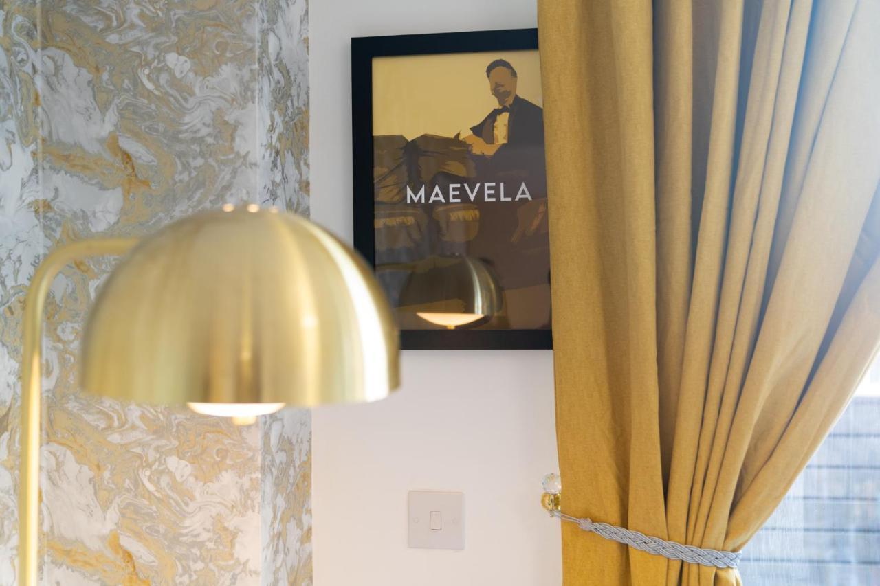 Maevela Apartments - Ultra Lavish Luxury 2 Bed Apartment City Centre - With Balcony - Free Secure Parking - Ps4 & Smart Tv'S Birmingham Buitenkant foto
