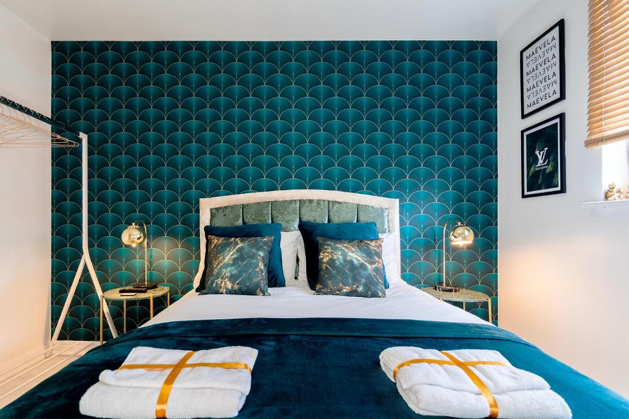 Maevela Apartments - Ultra Lavish Luxury 2 Bed Apartment City Centre - With Balcony - Free Secure Parking - Ps4 & Smart Tv'S Birmingham Buitenkant foto