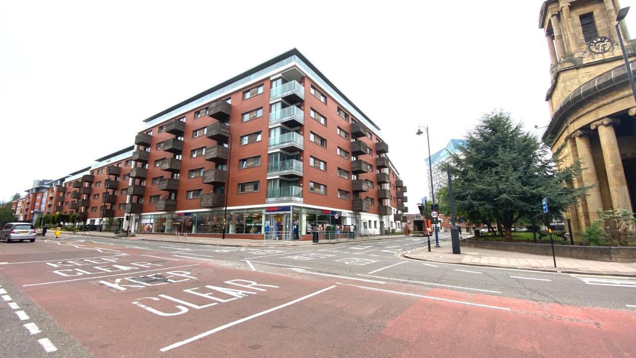 Maevela Apartments - Ultra Lavish Luxury 2 Bed Apartment City Centre - With Balcony - Free Secure Parking - Ps4 & Smart Tv'S Birmingham Buitenkant foto